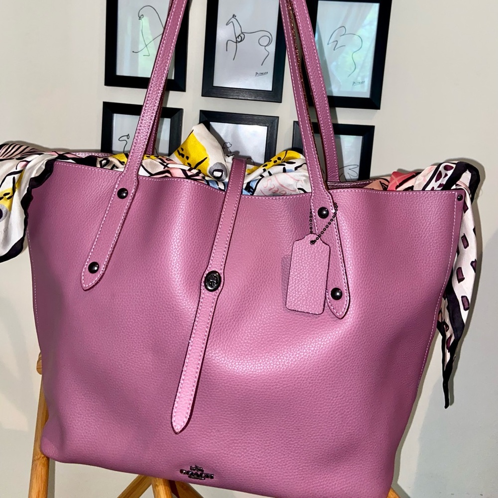 COACH pebble leather pink glitter tote 💗